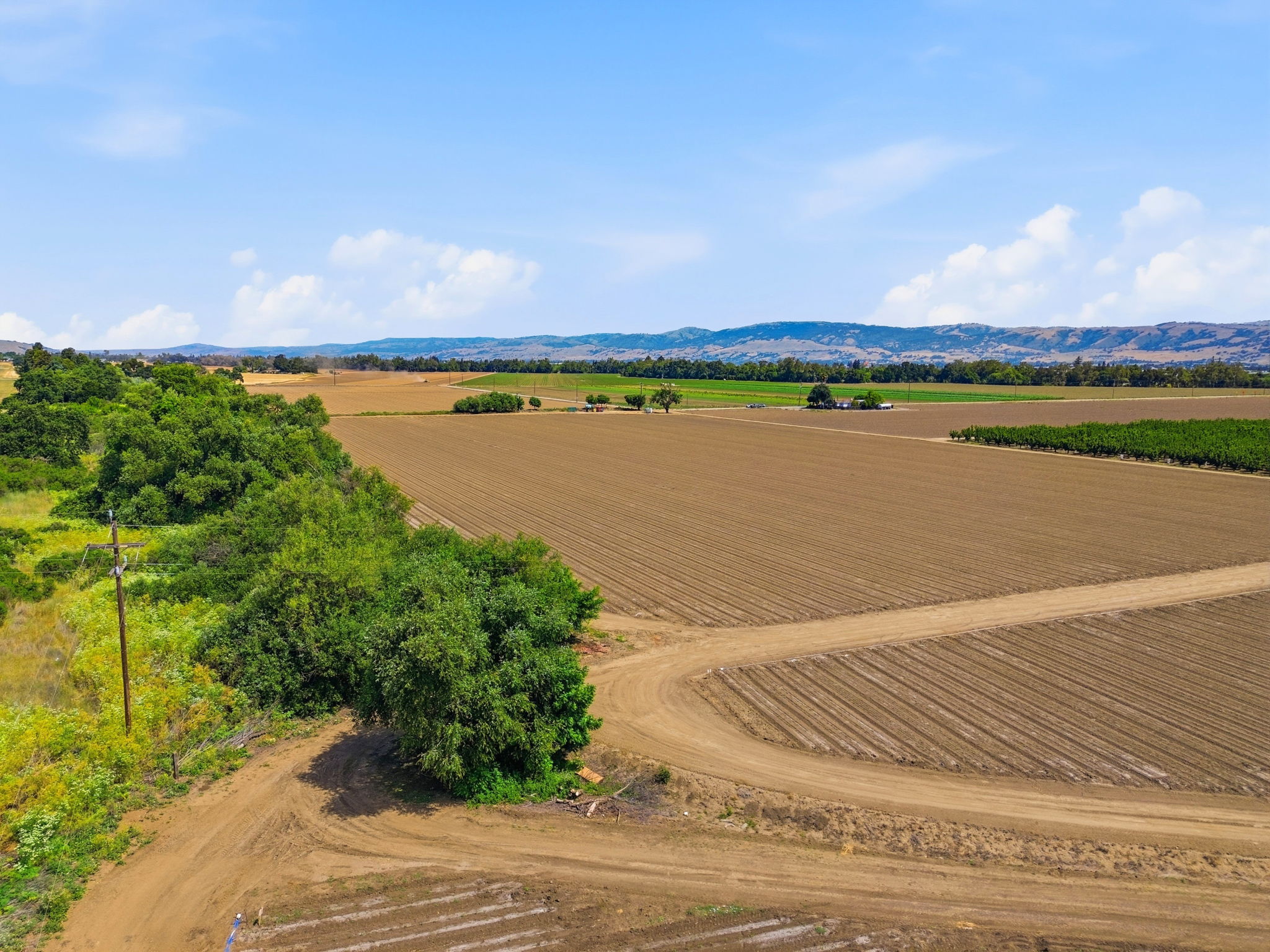 007_F8_AERIAL_410 Mesa Rd