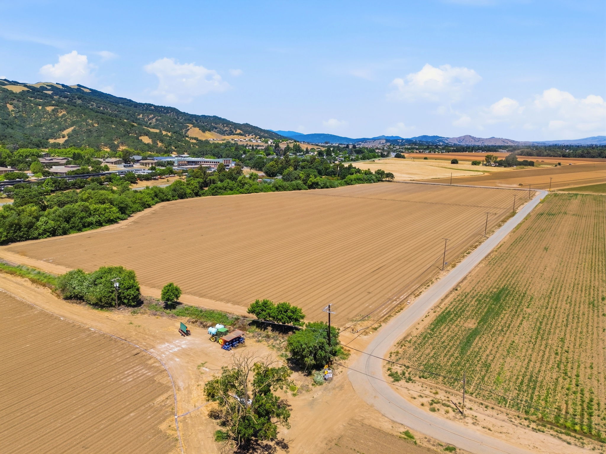 023_F8_AERIAL_410 Mesa Rd