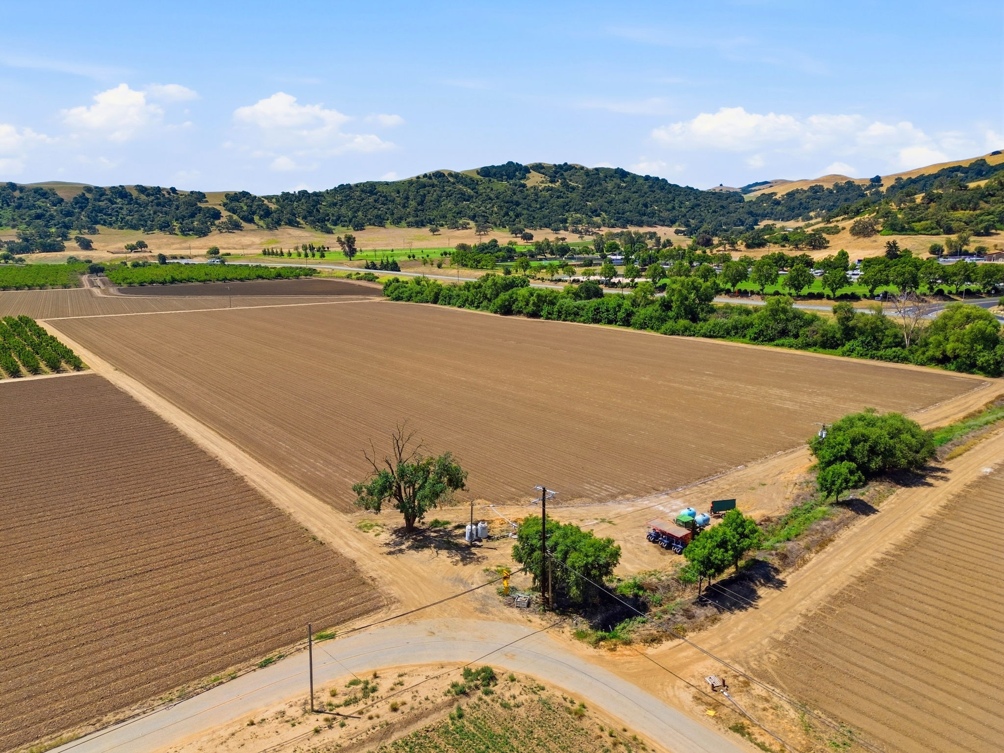 024_F8_AERIAL_410 Mesa Rd