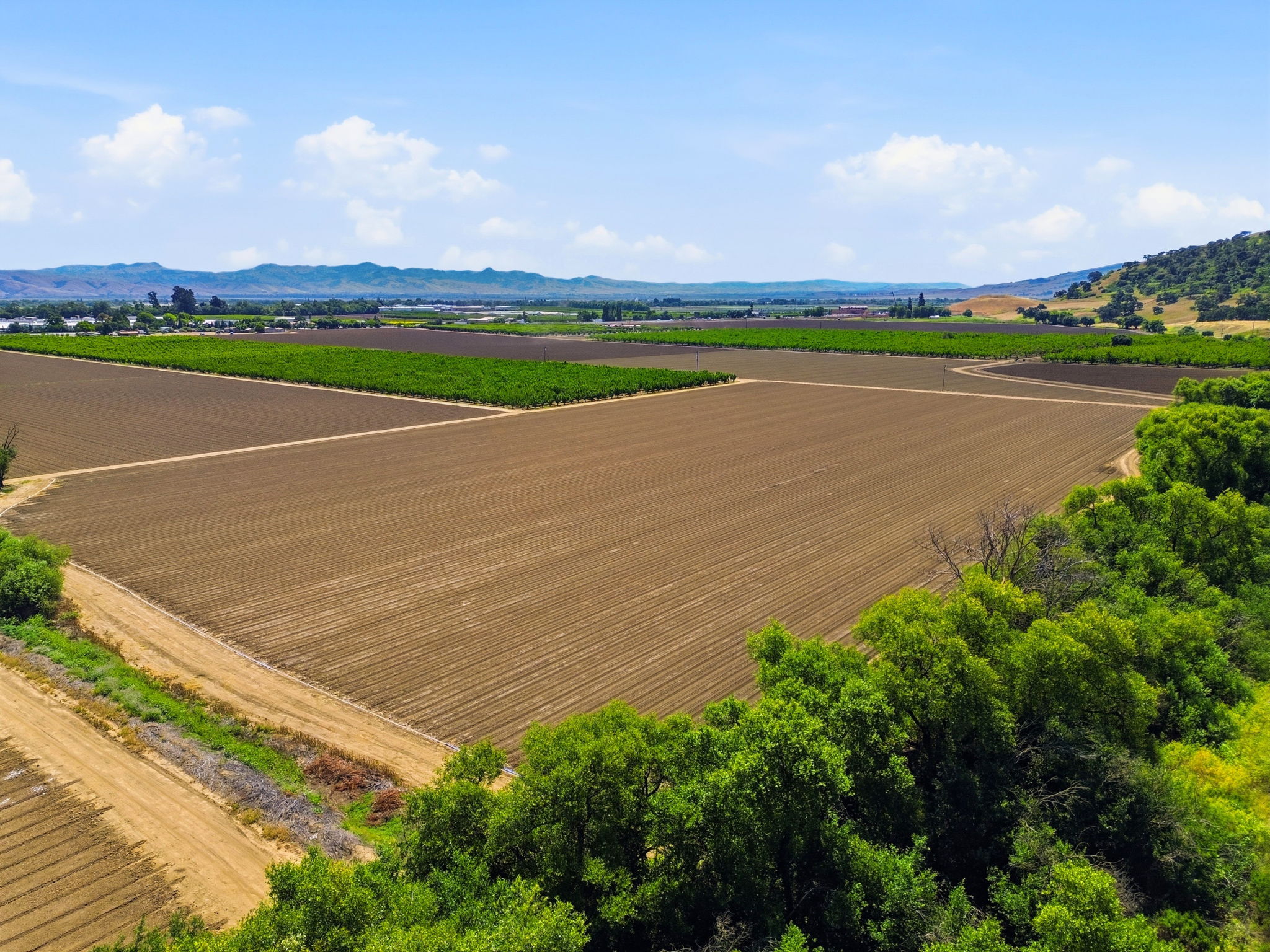 025_F8_AERIAL_410 Mesa Rd