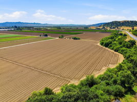 020_F8_AERIAL_410 Mesa Rd