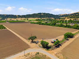 024_F8_AERIAL_410 Mesa Rd
