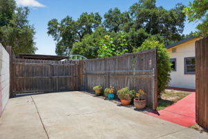  Photo 36