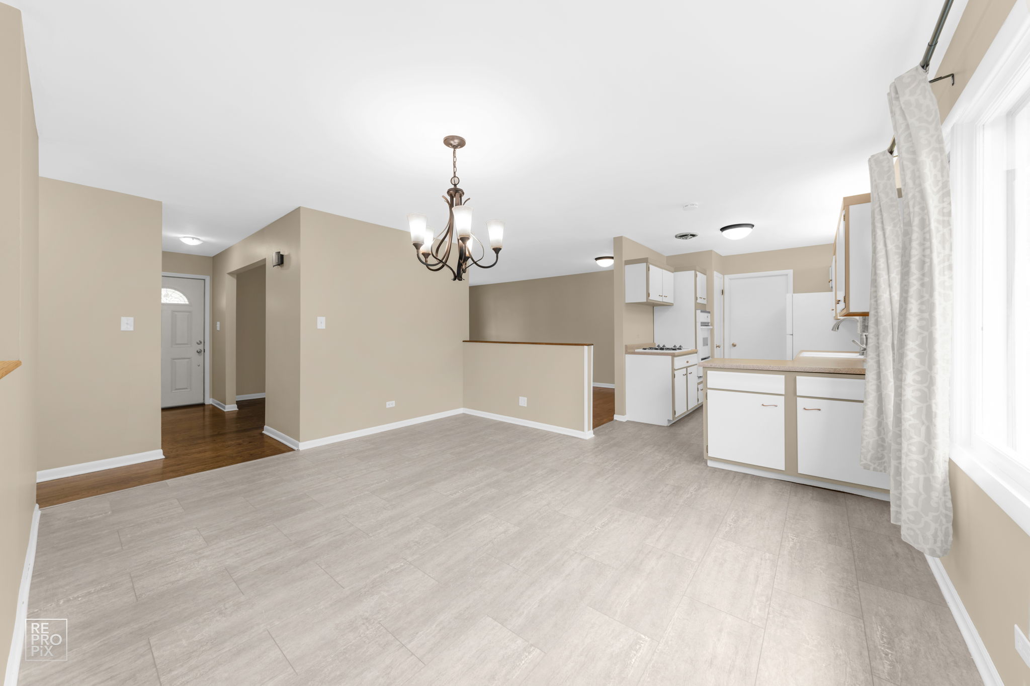 410 N Shore Dr, Mundelein, IL 60060_005