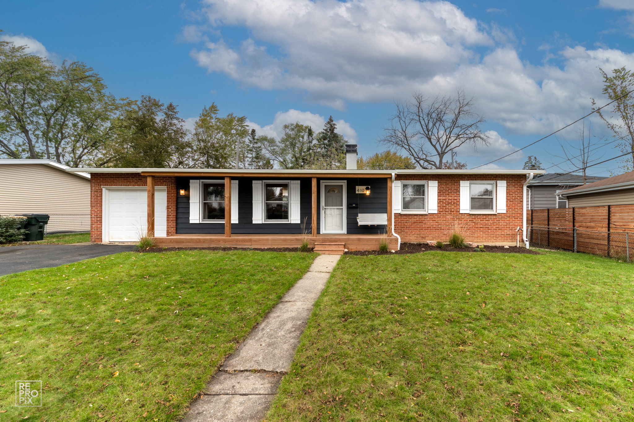 410 N Shore Dr, Mundelein, IL 60060_001