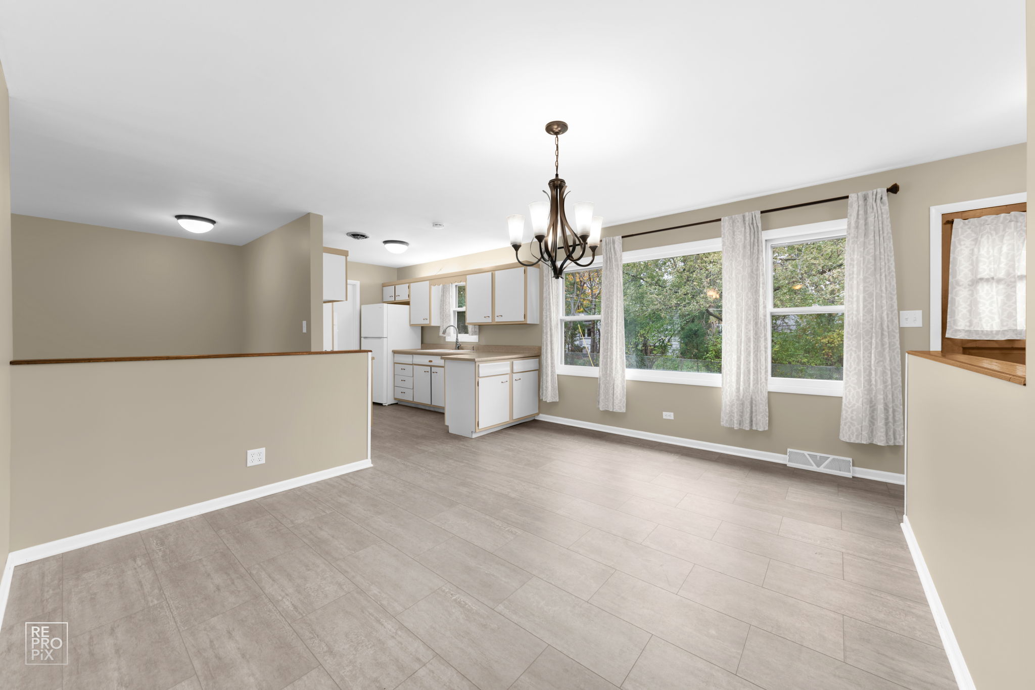 410 N Shore Dr, Mundelein, IL 60060_004