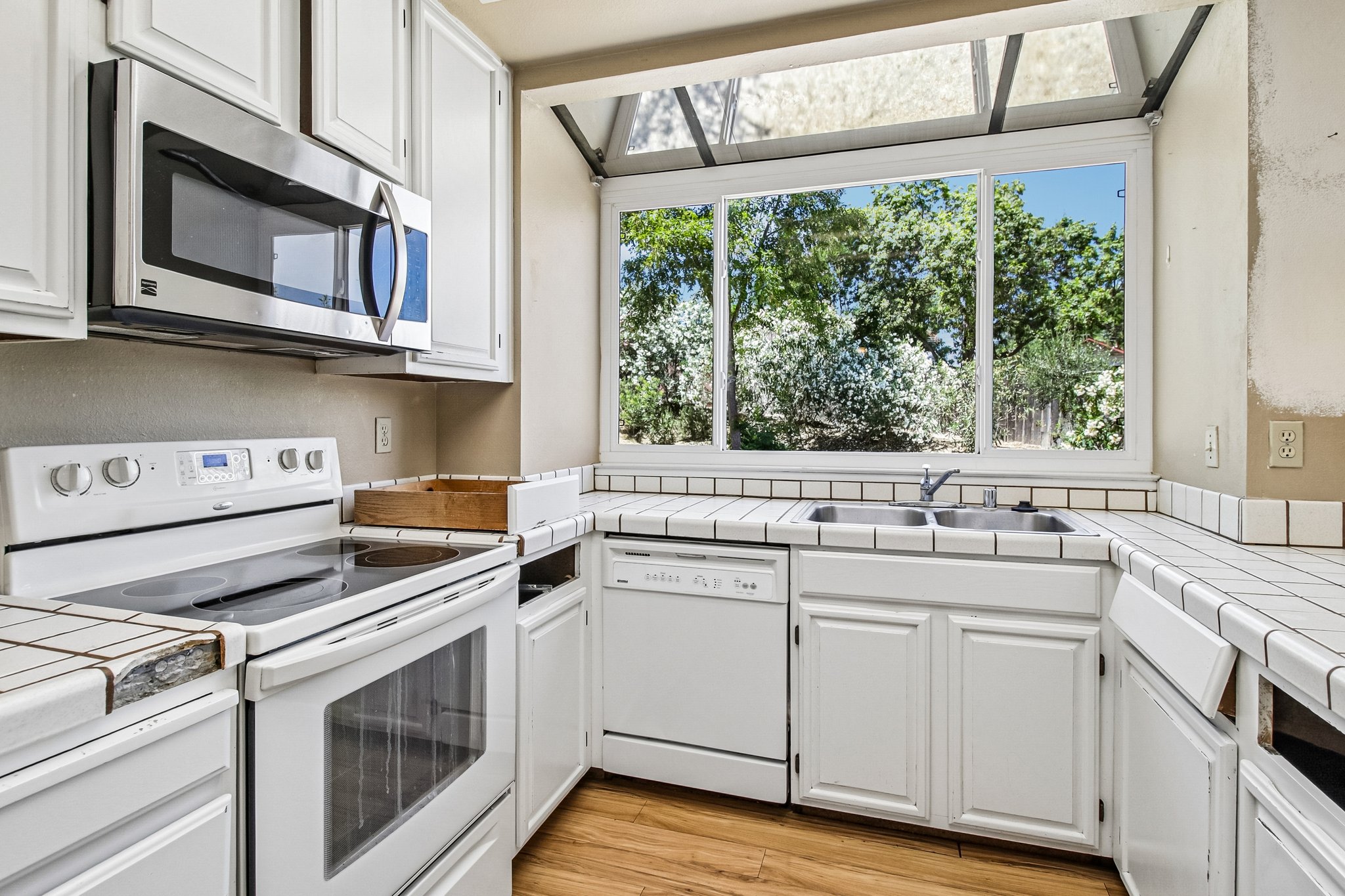 Oak Breeze Ct-S2606-024.jpg