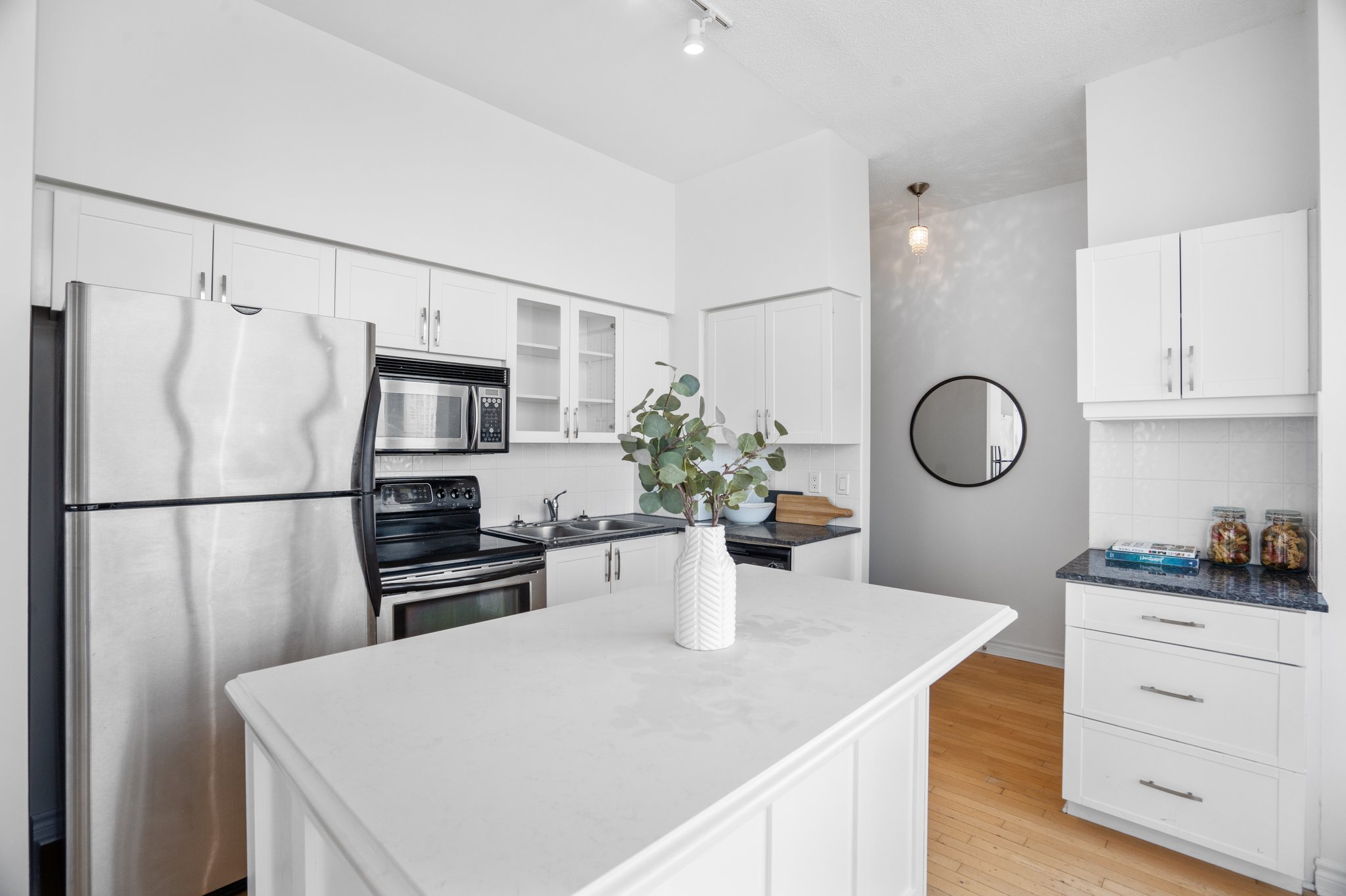 410 Queens Quay W UPH 3 Toronto, ON M5V 3T1