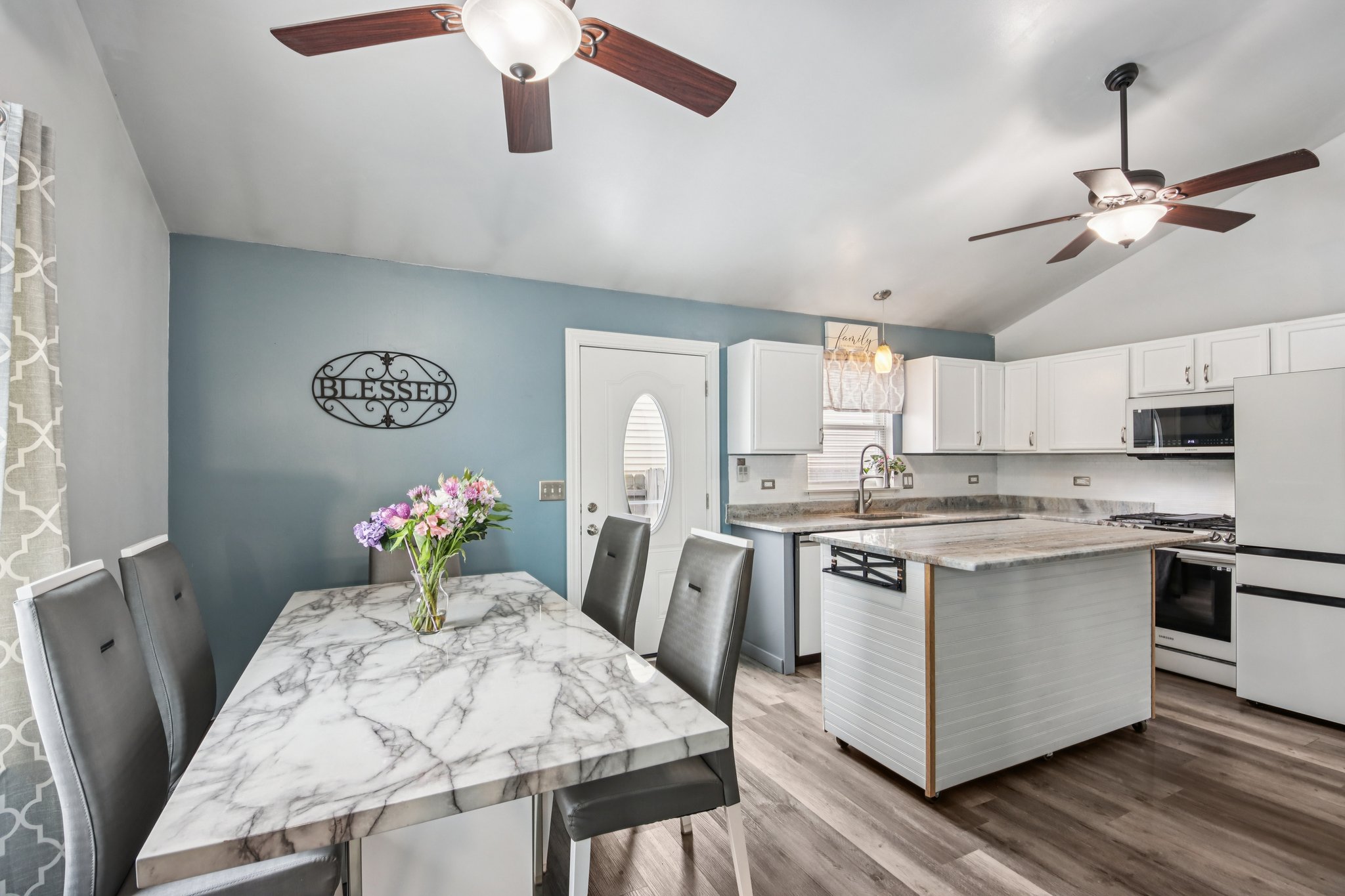 Riverside Dr-S3101-011.jpg