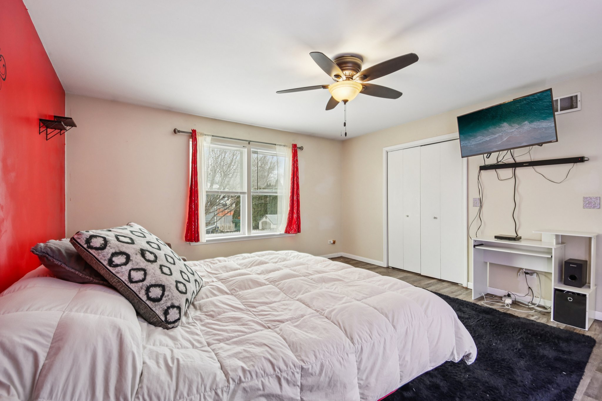 Riverside Dr-S3101-019.jpg