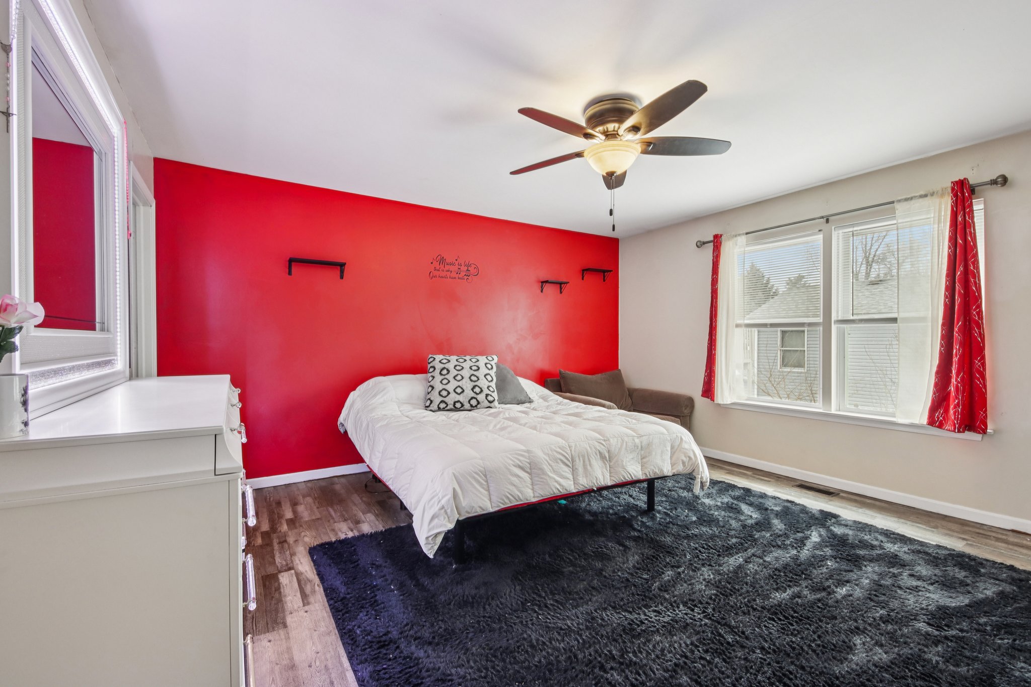 Riverside Dr-S3101-020.jpg