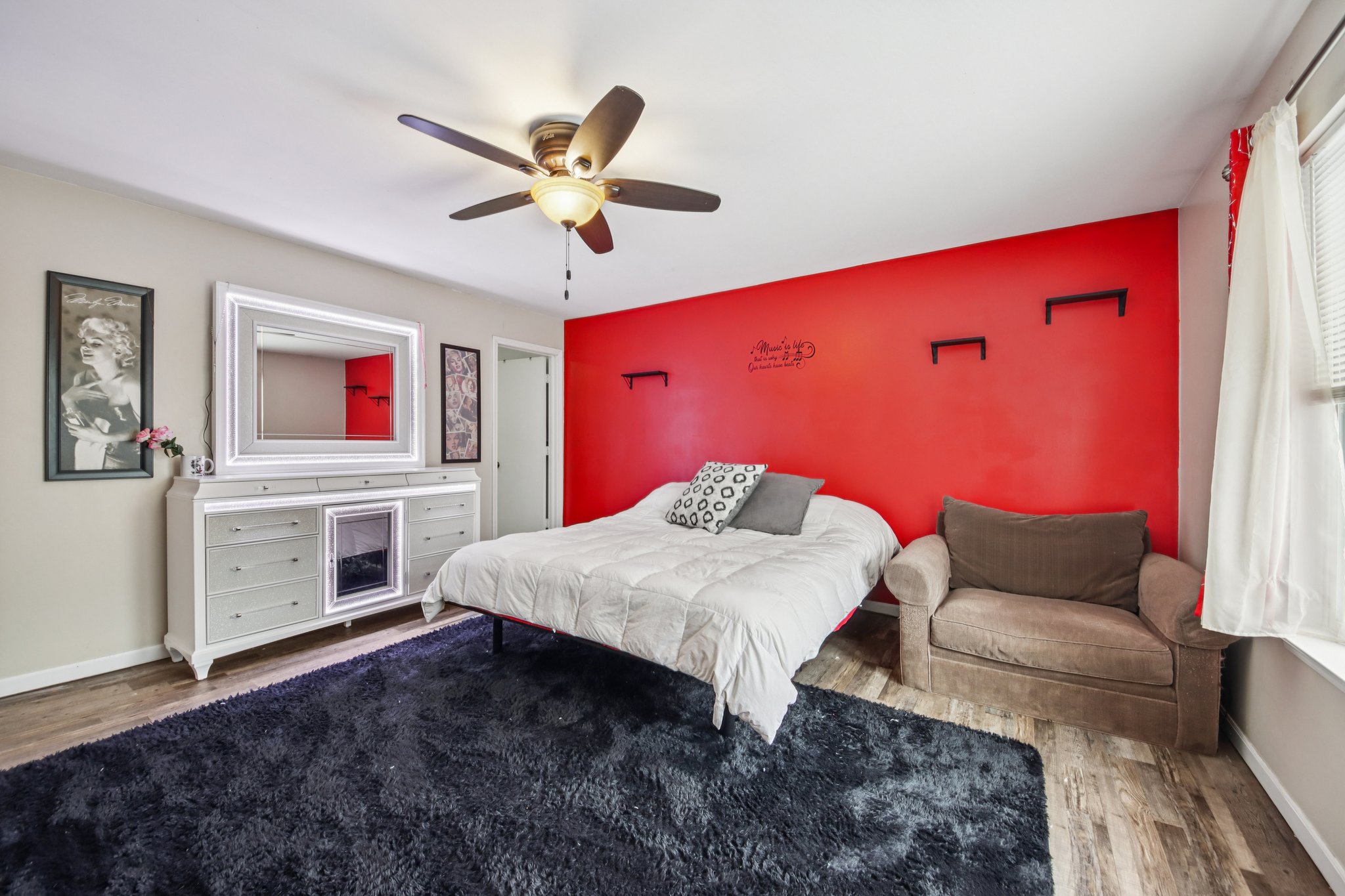 Riverside Dr-S3101-021.jpg