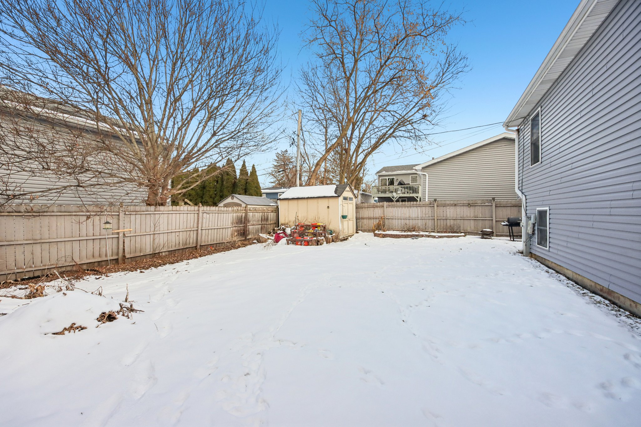 Riverside Dr-S3101-041.jpg