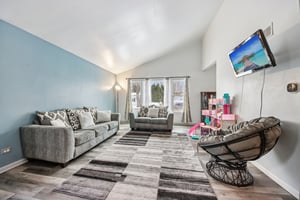 Riverside Dr-S3101-006.jpg