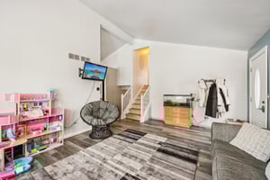 Riverside Dr-S3101-008.jpg