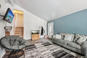 Riverside Dr-S3101-009.jpg