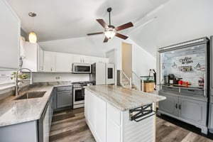 Riverside Dr-S3101-014.jpg