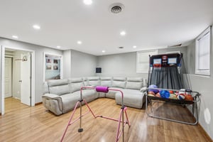 Riverside Dr-S3101-036.jpg