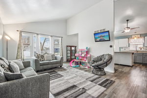 Riverside Dr-S3101-007P