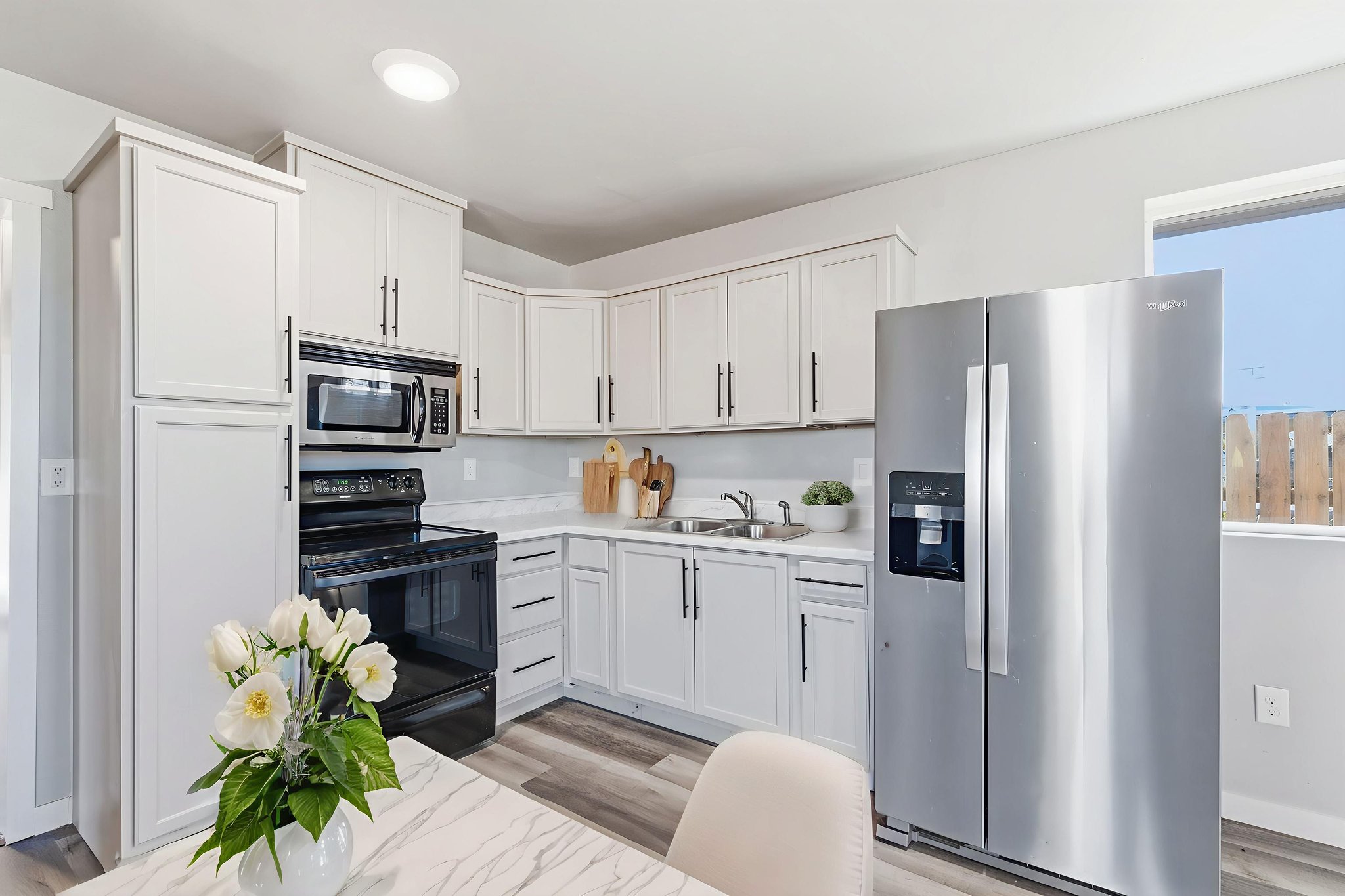 410 S Roswell Blvd-20 virtually staged.jpeg