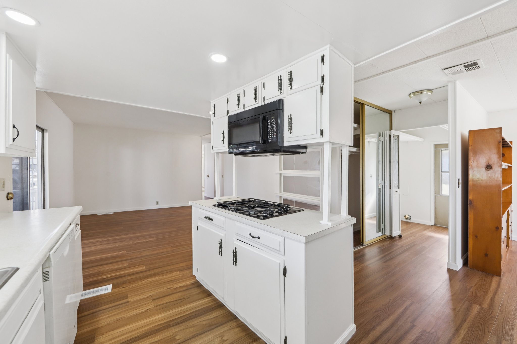 San Gabriel Dr-S2003-011.jpg