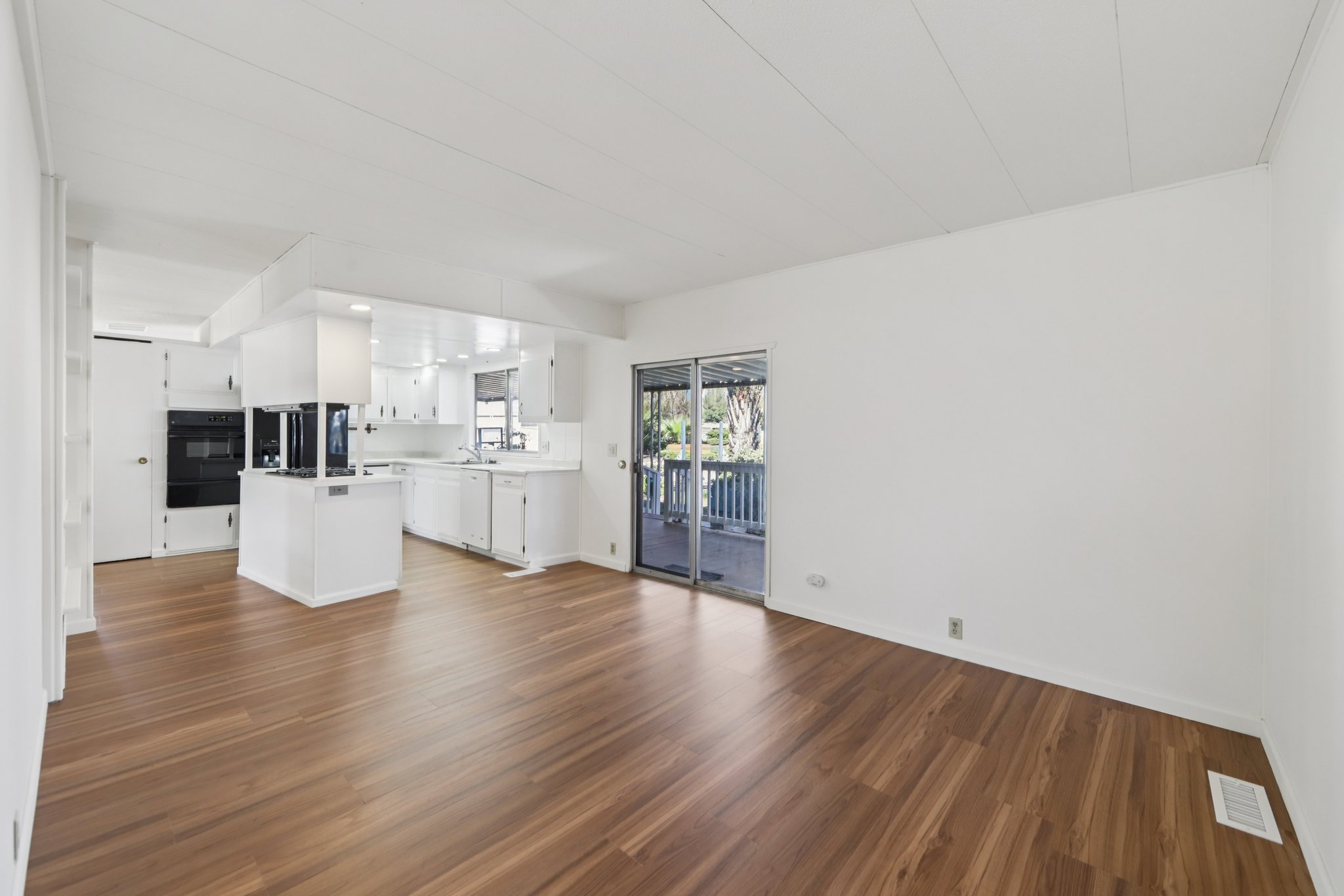 San Gabriel Dr-S2003-016.jpg