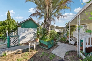 San Gabriel Dr-S2003-030.jpg