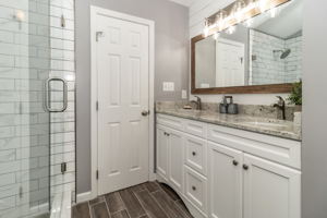 Owner's En-Suite Bath