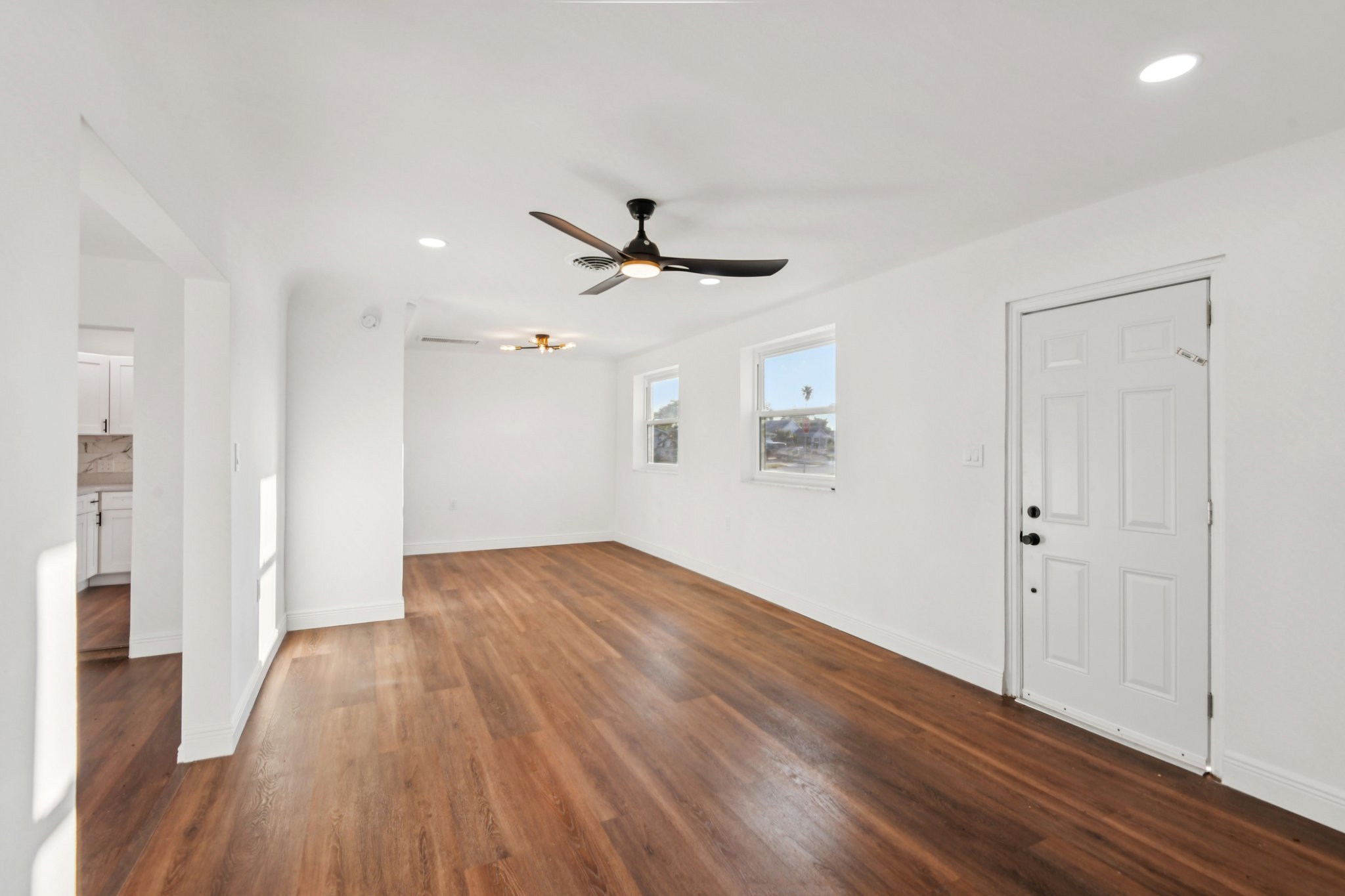 Virginia Ave-S2611-004.jpg