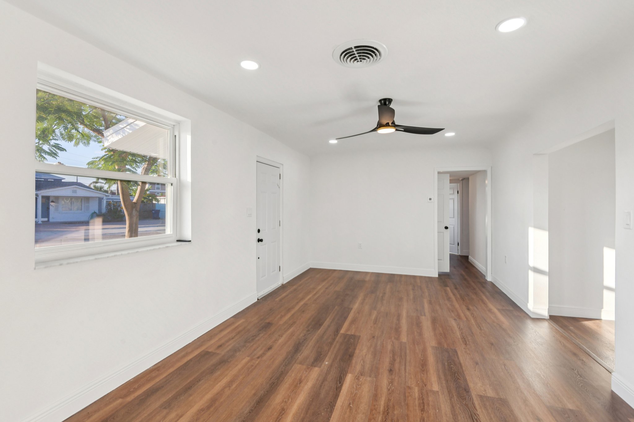 Virginia Ave-S2611-006.jpg