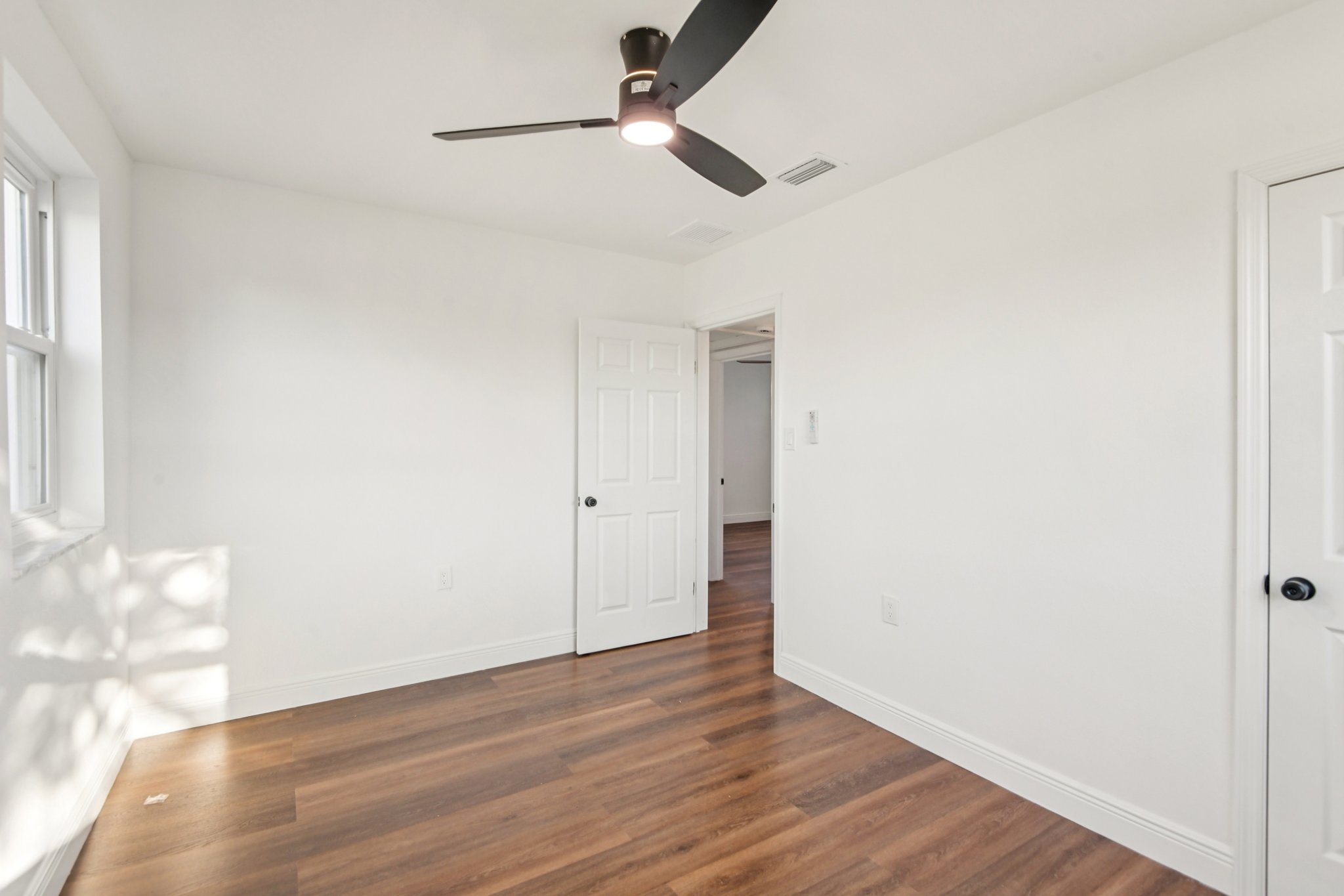 Virginia Ave-S2611-021.jpg