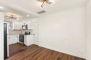 Virginia Ave-S2611-008.jpg