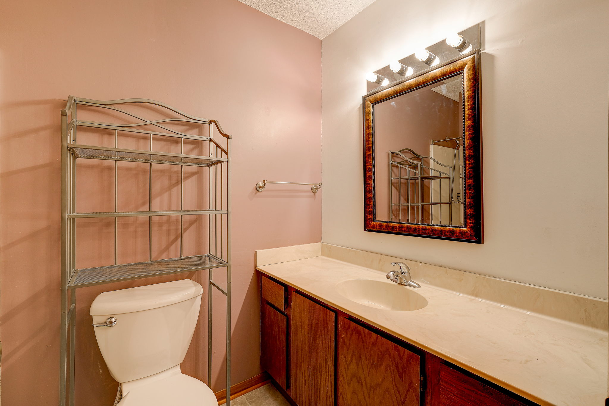 20 Bathroom