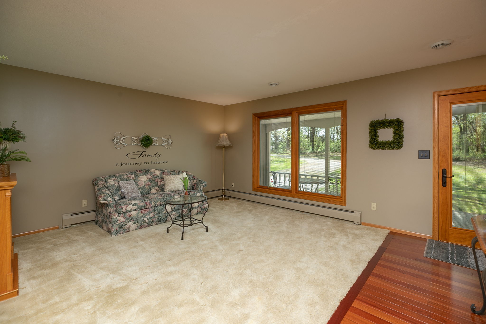 06-Living Room