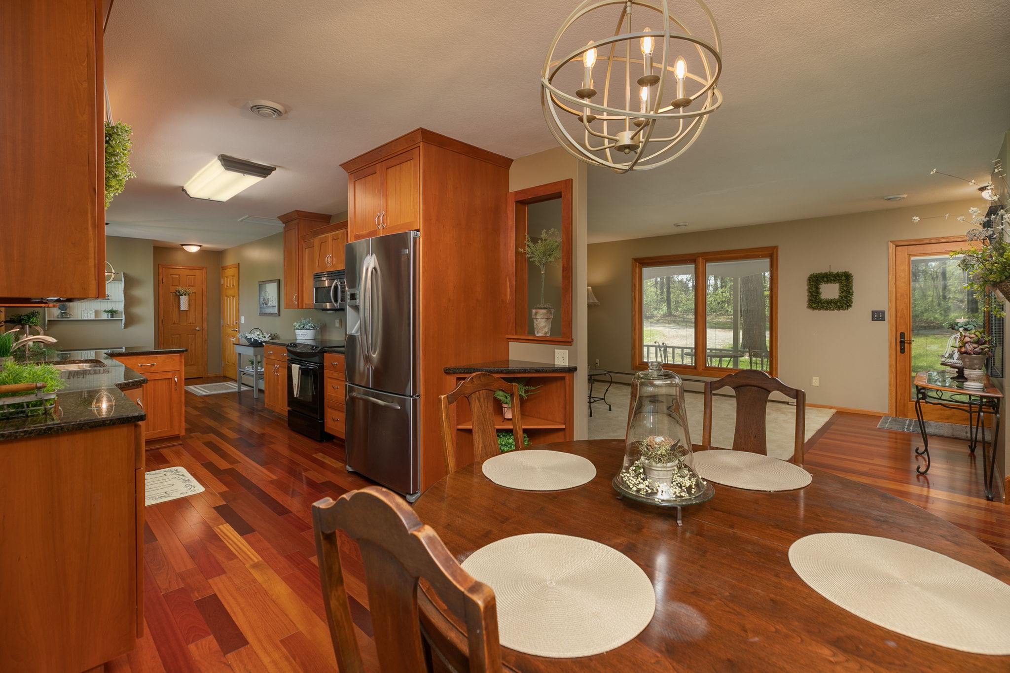 15-Dining Room