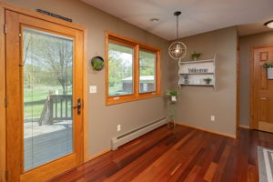 20-Eat in Kitchen