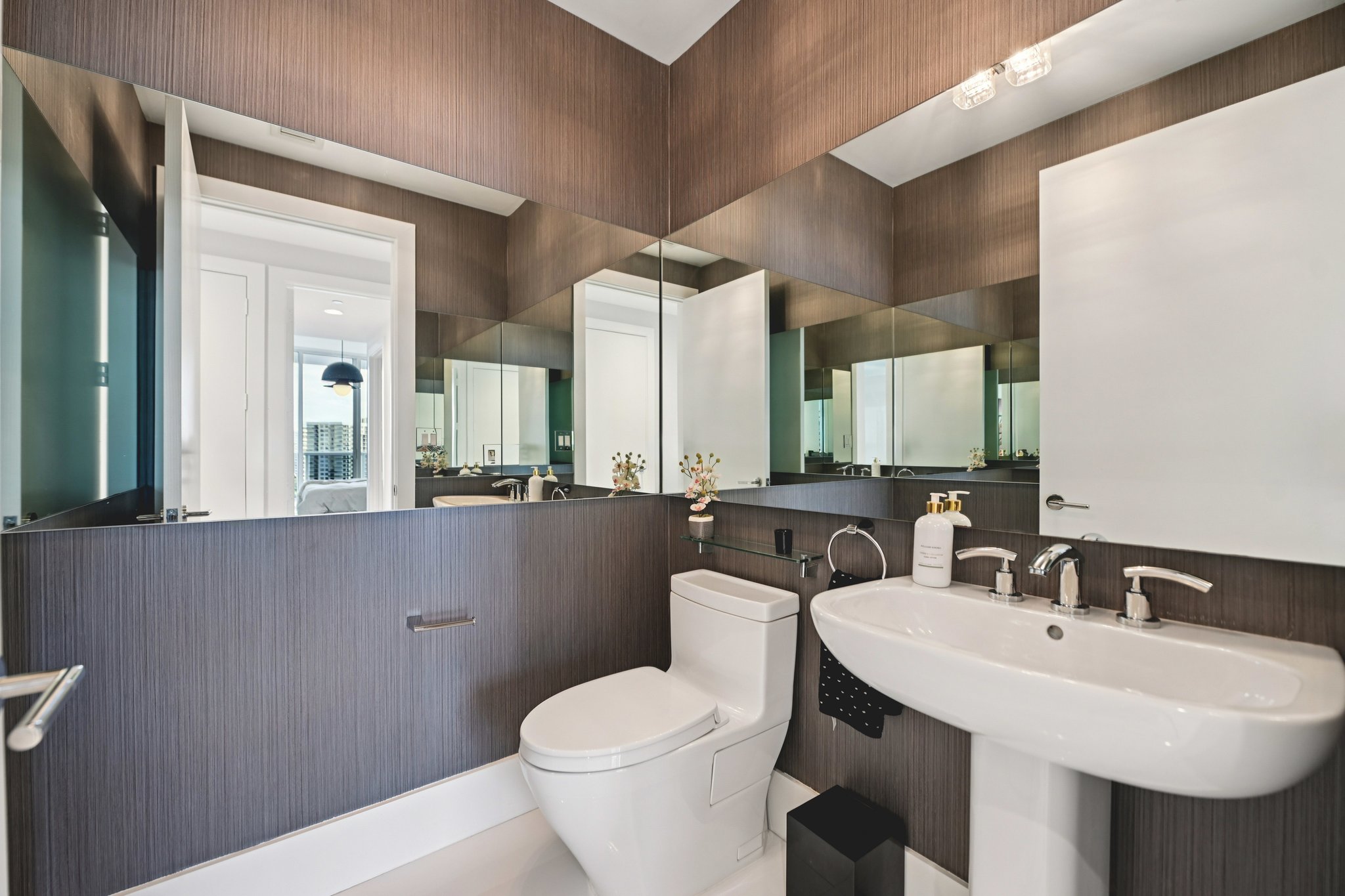 Island Blvd-S1702-027.jpg