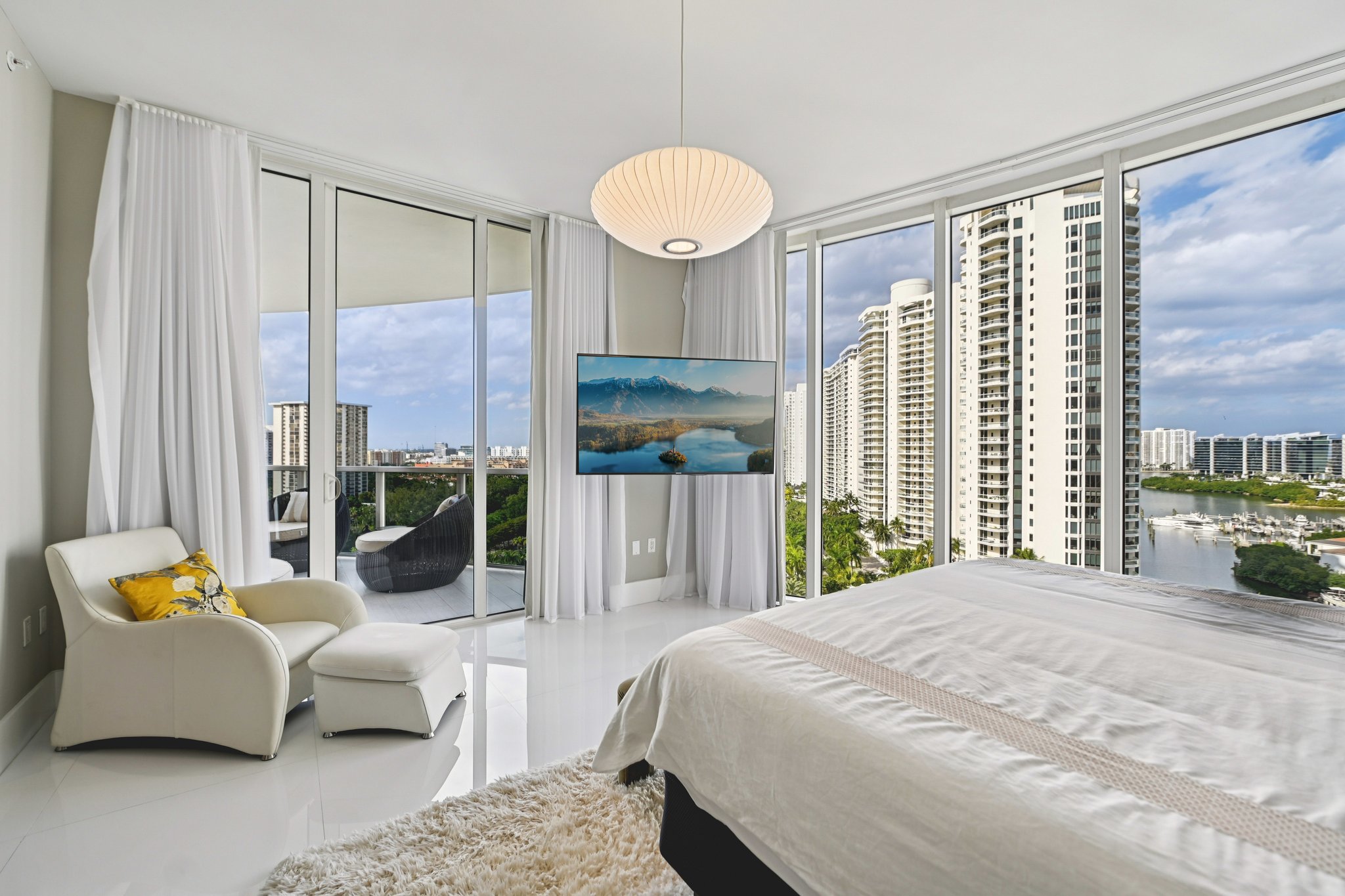 Island Blvd-S1702-036.jpg