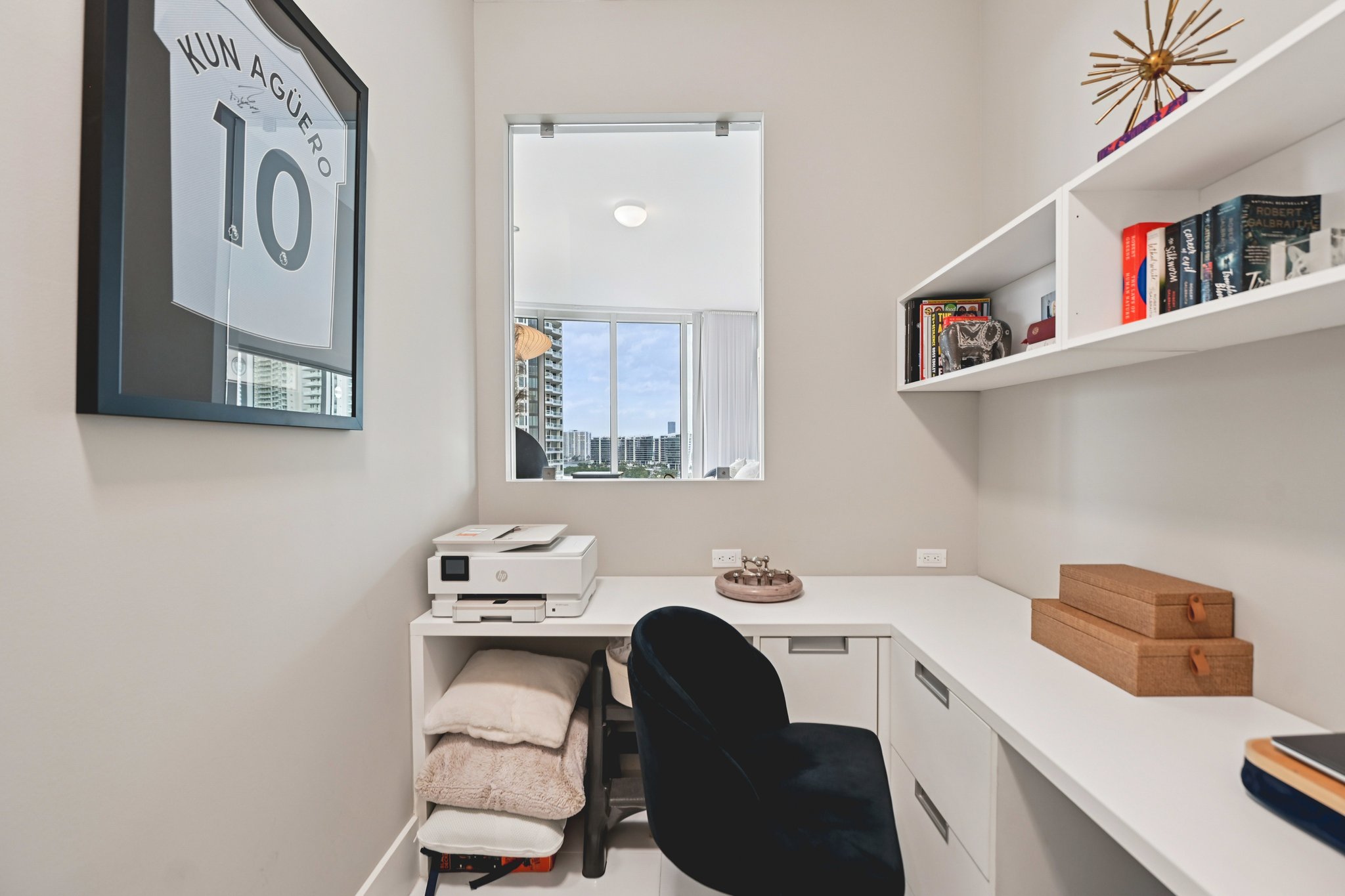 Island Blvd-S1702-042.jpg