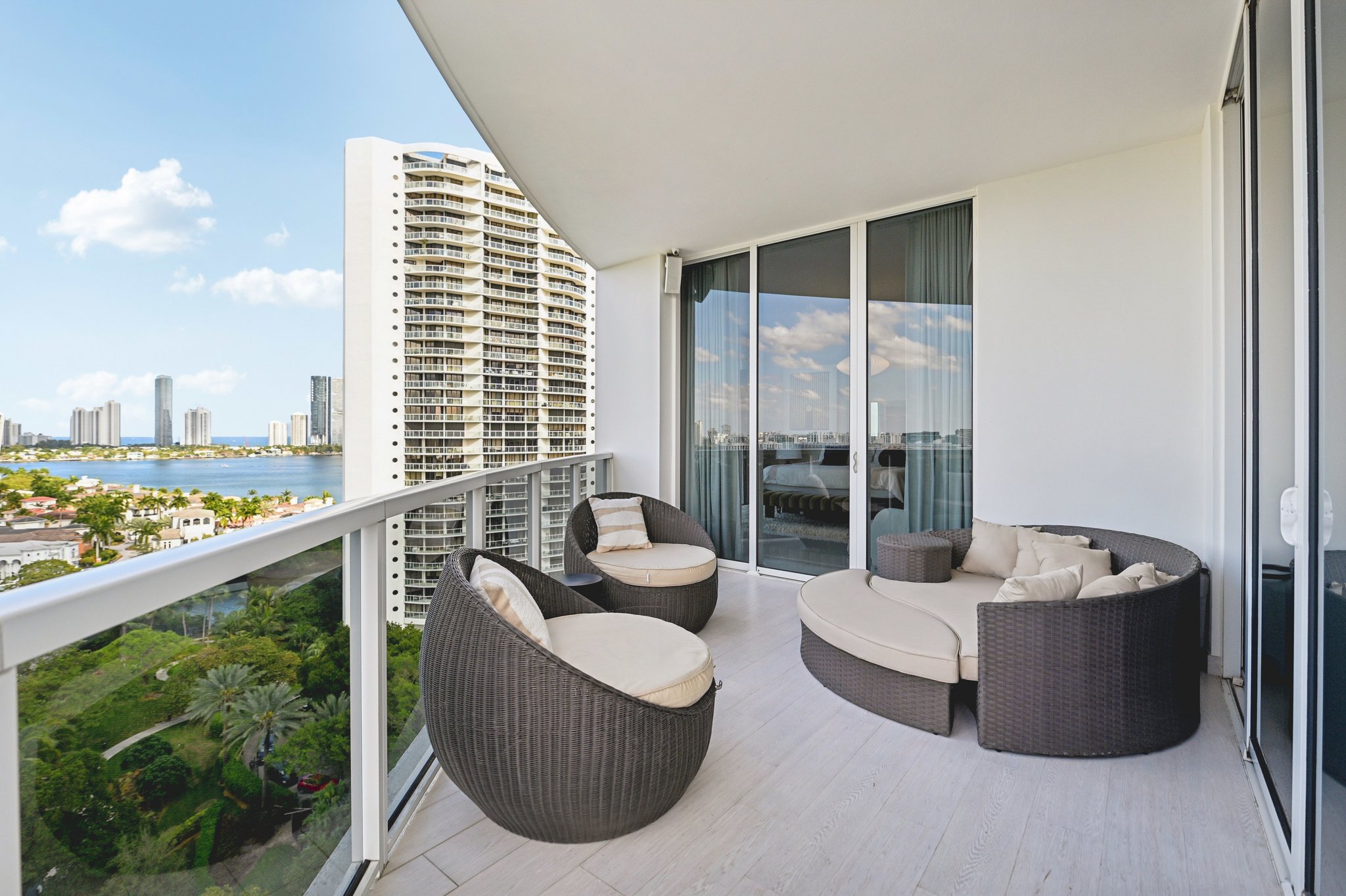 Island Blvd-S1702-047.jpg