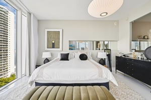 Island Blvd-S1702-037.jpg