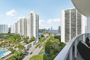 Island Blvd-S1702-046.jpg