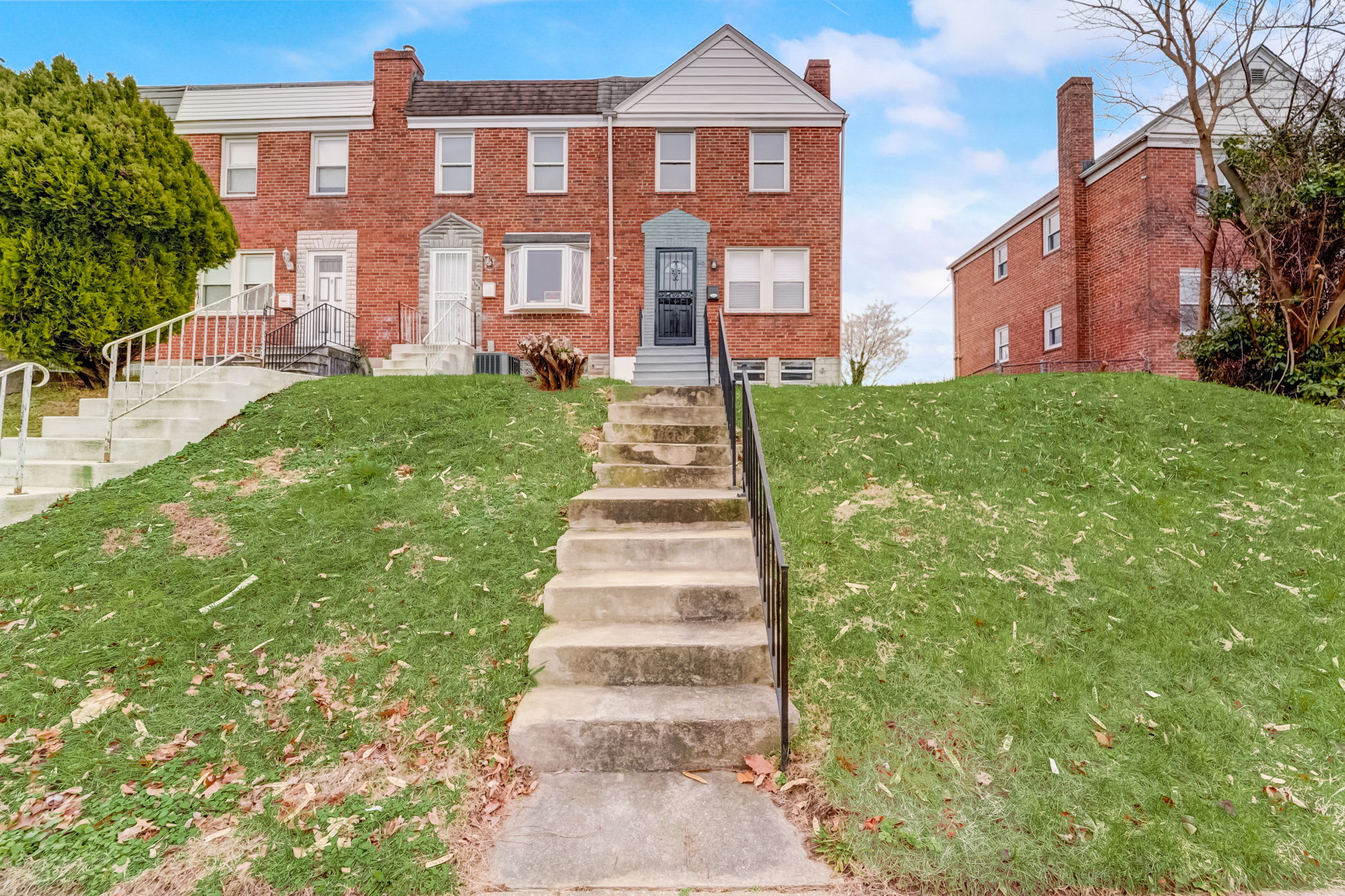 Raymonn Ave-003