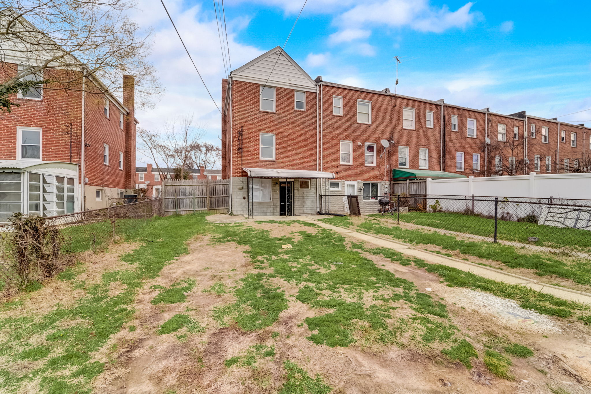 Raymonn Ave-023
