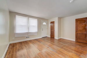 Raymonn Ave-007