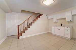 Raymonn Ave-015