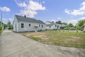  Photo 44