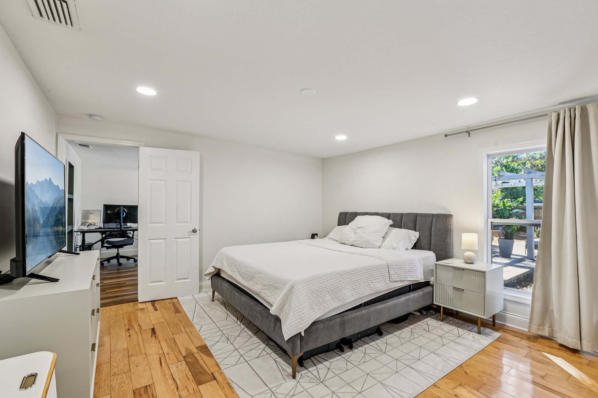 N Seminole Ave-S1311-025.jpg