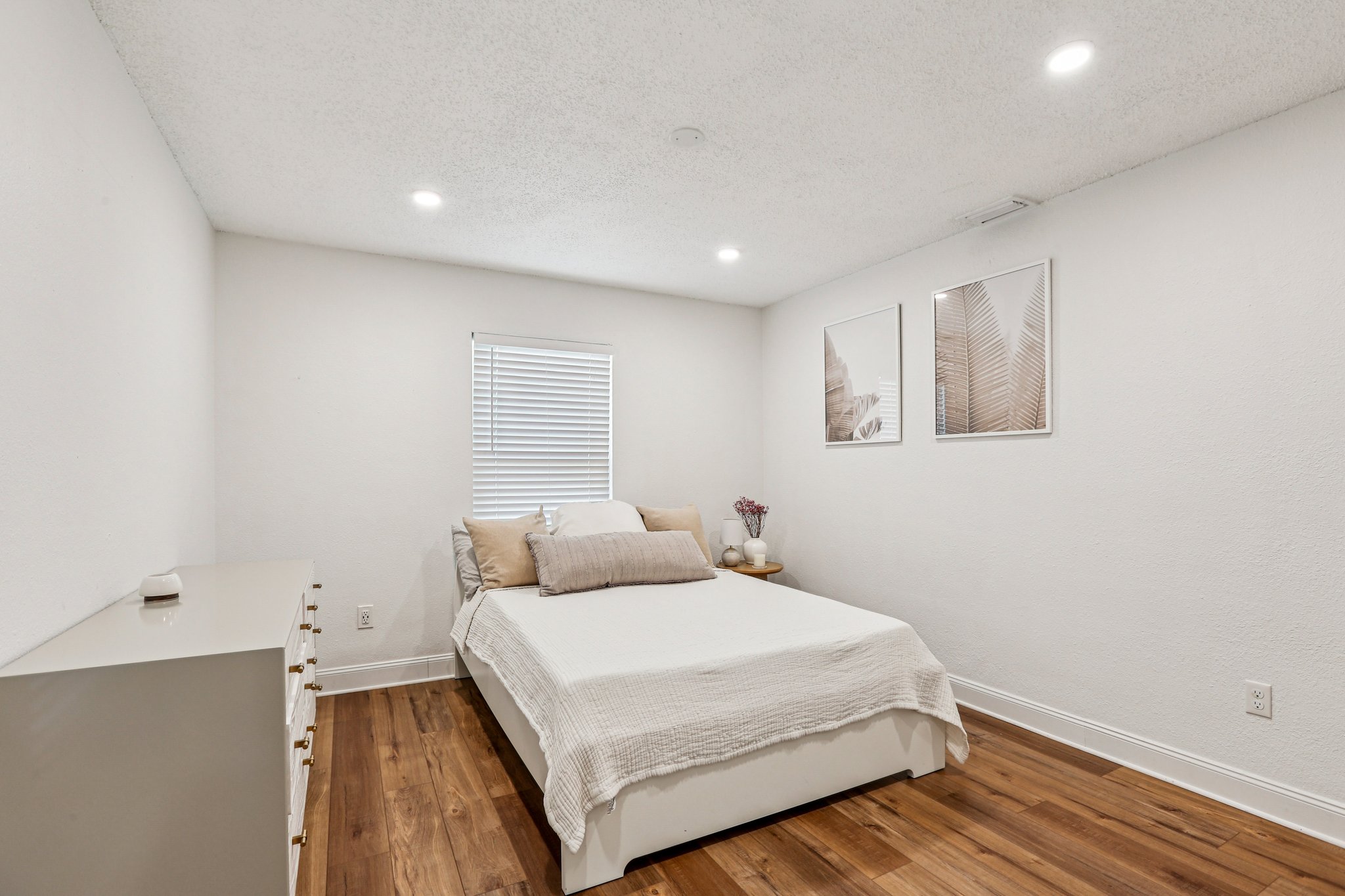 N Seminole Ave-S1311-031.jpg