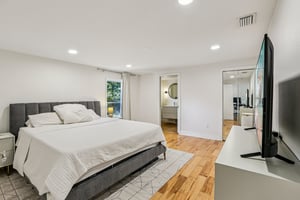 N Seminole Ave-S1311-024.jpg